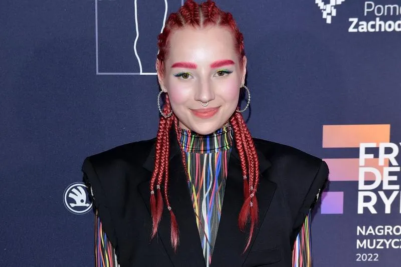 Young Leosia biografia i imię